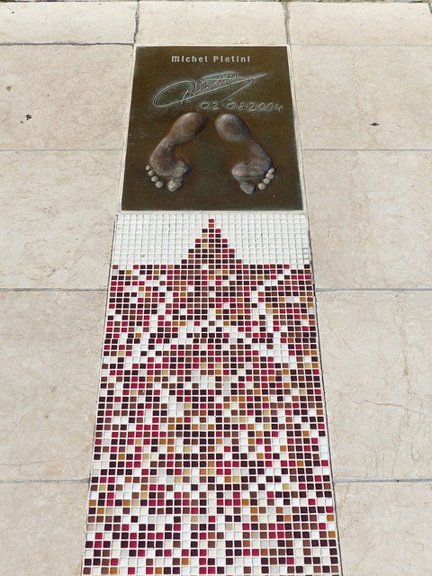 够游刃有余 够游刃有余